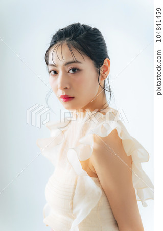 Women's fashion portrait Women's fashion portrait 104841459