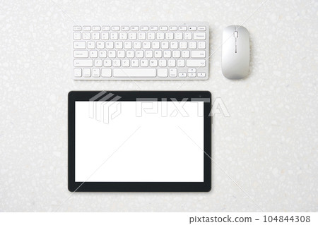 Scenery on a desk with a tablet, unmanned, bird's-eye view 104844308