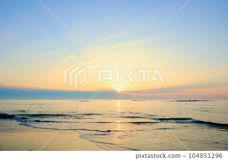 July: Sunrise at Kawara Beach, Ibaraki Prefecture 104851296