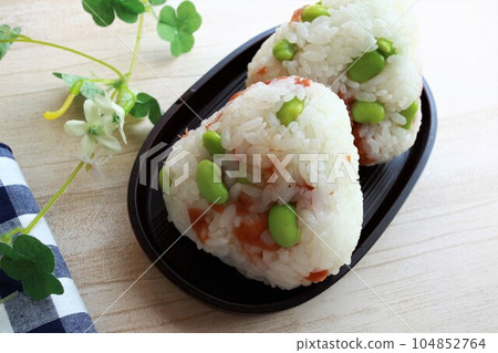 毛豆梅干飯糰 104852764