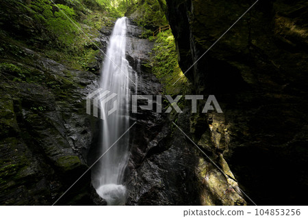 Dragonfly Falls (Kawakami-mura, Yoshino-gun, Nara) Dragonfly Falls (Kawakami-mura, Yoshino-gun, Nara) 104853256