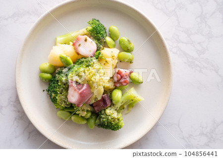 Octopus and Broccoli Basil Salad 104856441