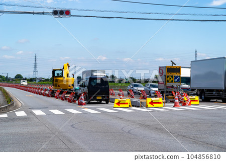 Four-lane highway construction and intersection Saitama Prefectural Road No. 27 Higashimatsuyama Konosu Line 2023.07　 104856810