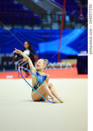 Rhythmic gymnastics in the professional arena 104857350