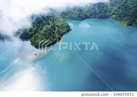 夏季 Okotanpe 湖鳥瞰圖 104859933