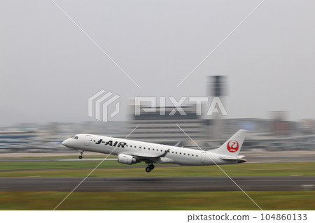 Takeoff and landing at Osaka Itami Airport Takeoff and landing at Osaka Itami Airport 104860133