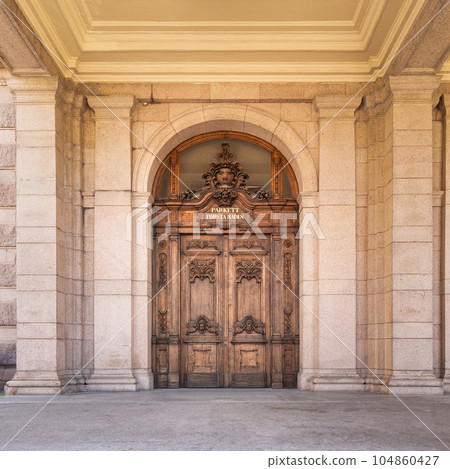 Side entrance of Royal Swedish Opera House, Swedish: Kungliga Operan, Stockholm, Sweden Side entrance of Royal Swedish Opera House, Swedish: Kungliga Operan, Stockholm, Sweden 104860427