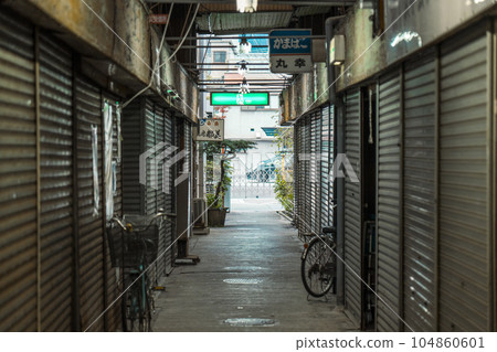 Nine Mall Kujo Shopping Street Shutter Street in the back alley (Kujo, Nishi-ku, Osaka) 104860601