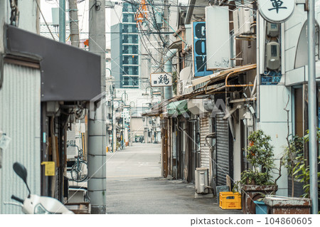 Head for Matsushima Shinchi from the side street of Nine Mall Kujo Shopping Street (Kujo, Nishi-ku, Osaka) 104860605