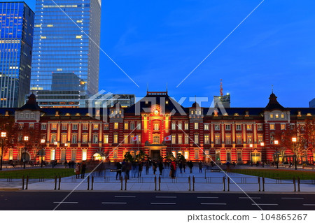 [Tokyo] Night view of JR Tokyo Station (Marunouchi Illumination) 104865267