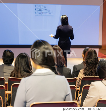 人們聽講座的背影 人們聽講座的背影 104866649