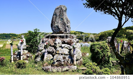 Senninzuka Senninzuka Monument in Shinshiro Battlefield Senninzuka Senninzuka Monument in Shinshiro Battlefield 104868951