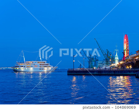 Kobe Port Mosaic Big Ferris and Tourist Boat Concerto at dusk Kobe Port Mosaic Big Ferris and Tourist Boat Concerto at dusk 104869069