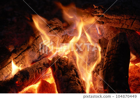 Bonfire close-up Bonfire close-up 104870449