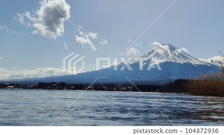 Calm scenery Calm scenery 104872936