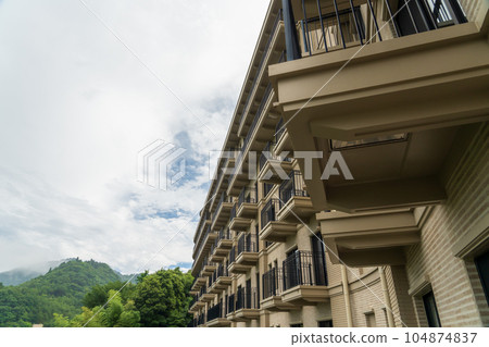 Showa retro building 104874837