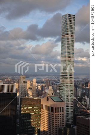 Bird's eye view of 432 Park Avenue skyscraper in New York 104875603