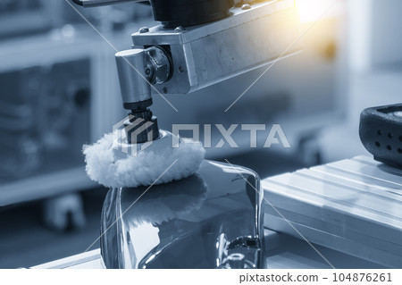 The automotive parts polishing process by robotic system. The automotive parts polishing process by robotic system. 104876261