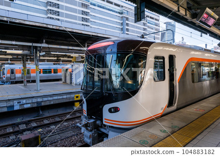 [Nagoya Station] Limited Express Nanki No. 1 waiting for departure 104883182