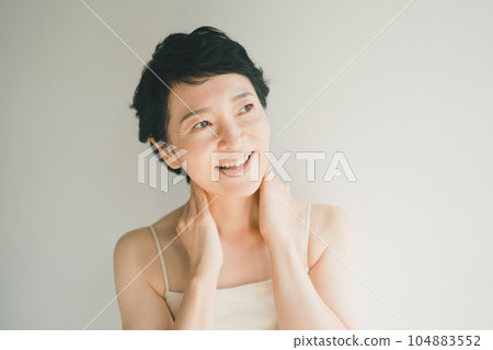 女生 女孩 女性 104883552