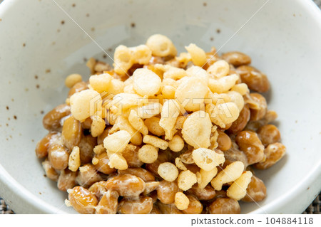 納豆的安排。納豆上面撒上天芥末。 104884118