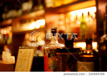 酒吧櫃檯視圖 酒吧櫃檯視圖 104884399