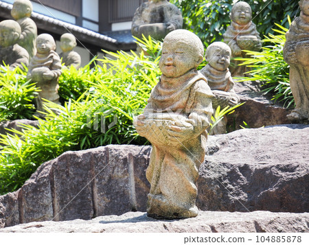 Rokkakudo's Lucky statue 104885878