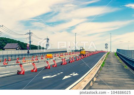 4車道公路橋樑建設 埼玉縣道27號 東松山鴻巢線 2023.07 d-3 強調暖色和冷色 104886025