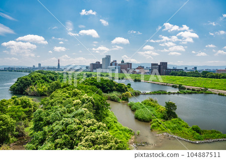從菅原城北大橋看到的城北魔杖群風景 從菅原城北大橋看到的城北魔杖群風景 104887511
