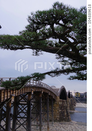 Kintaikyo Bridge Pine Japanese scenery Three famous bridges in Japan Wooden bridge Iwakuni Yamaguchi Prefecture Kintaikyo Bridge Pine Japanese scenery Three famous bridges in Japan Wooden bridge Iwakuni Yamaguchi Prefecture 104889618