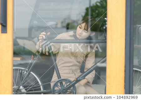 Cycling shop repair 104892969