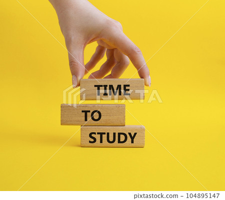 Time to learn symbol. Wooden blocks with words Time to learn. Beautiful yellow background. Businessman hand. Business and Time to learn concept. Copy space. Time to learn symbol. Wooden blocks with words Time to learn. Beautiful yellow background. Businessman hand. Business and Time to learn concept. Copy space. 104895147