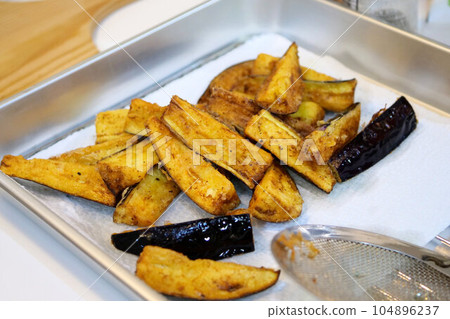 炸茄子 炸茄子 104896237