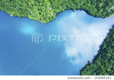 Aerial view of Lake Okotampe in summer (overhead view) 104896382