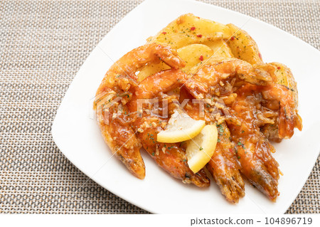 garlic shrimp  104896719