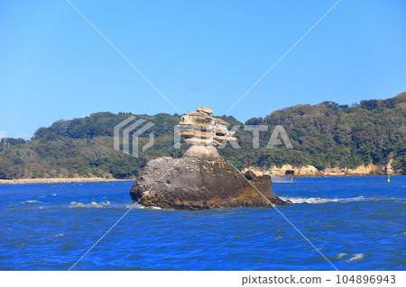 [Miyagi Prefecture] Niojima Island in Matsushima (Island hopping sightseeing boat) 104896943
