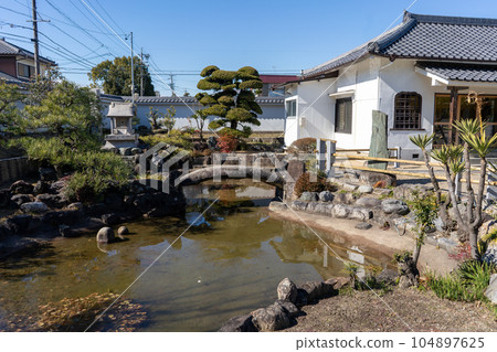 Eikoin Eikoin 104897625