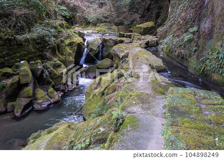 Seki's hydrophobic groove 104898249