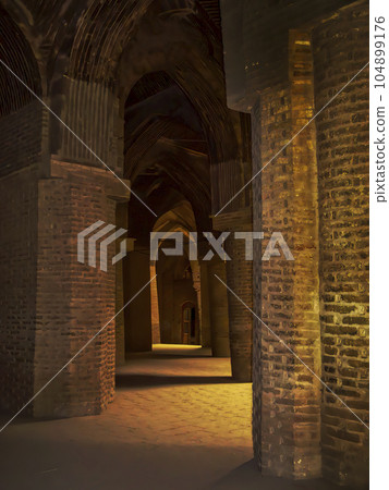 Jame'a Mosque of Isfahan, Iran Jame'a Mosque of Isfahan, Iran 104899176
