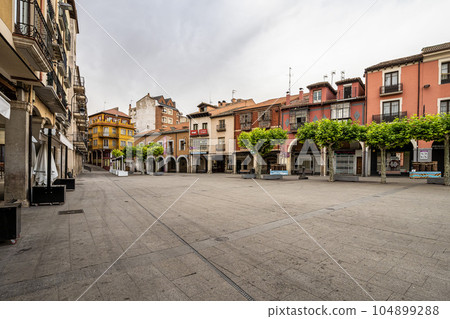 The capital of the Ribera del Duero wine region, Burgos province, Spain 104899288