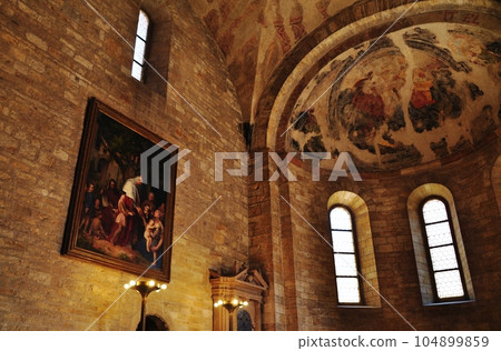 Interior view of St. George's Basilica 104899859