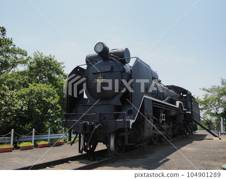 D51 preserved and exhibited on Kasado Island (Kudamatsu City, Yamaguchi Prefecture) 104901289
