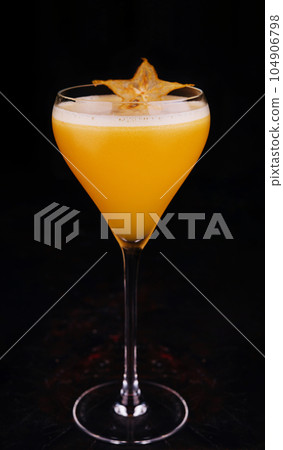 refreshing carambola martini cocktail with champagne refreshing carambola martini cocktail with champagne 104906798