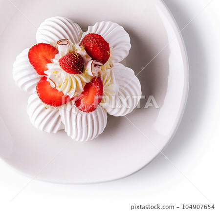 traditional english dessert, strawberry with cream traditional english dessert, strawberry with cream 104907654