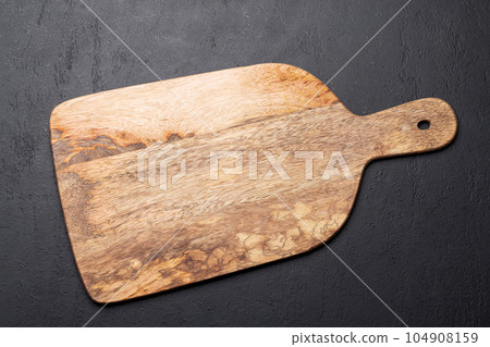 Wooden cutting board 104908159