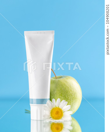 Toothpaste tube 104908201