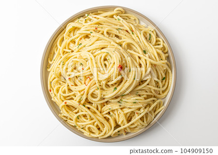 Aglio e olio on a white background Aglio e olio on a white background 104909150
