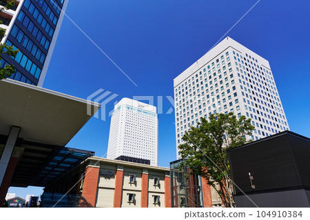 Scenery near Bashamichi Station in Yokohama 104910384
