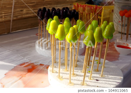 Mung bean paste in fruit shape or thai marzipan. 104911065