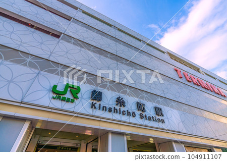 日本東京城市景觀我想去錦糸町站等（晚上） 104911107